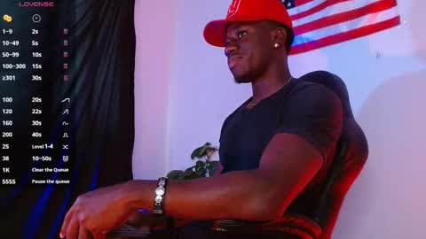 Mylo Wallace  online show from October 15, 7:37 pm