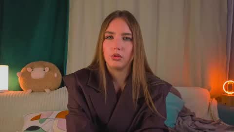 myrahenley online show from April 13, 12:09 pm