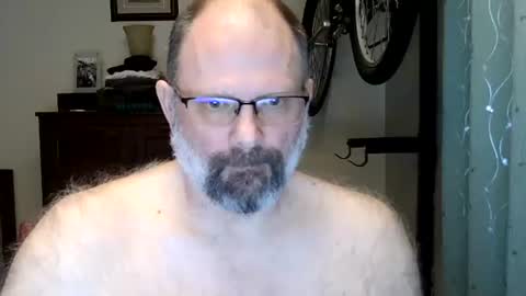 Just hanging out - No pressure online show from March 26, 6:19 am