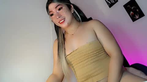 kimmy online show from June 9, 2:22 am