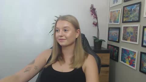 Erica online show from October 7, 8:32 am