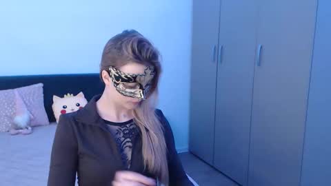 Mystery Girl online show from March 27, 11:11 am