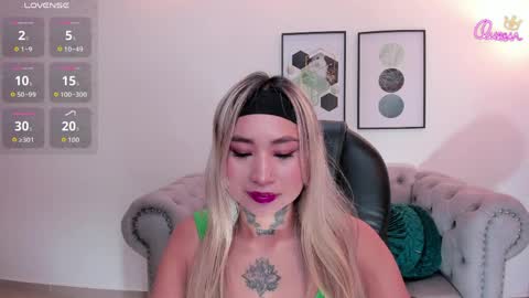 mystic_nova_ online show from March 24, 11:27 am