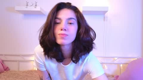 Snapshot of mystica_ chatting on January 17, 6:47 am MILLI online show from January 17, 6:47 am