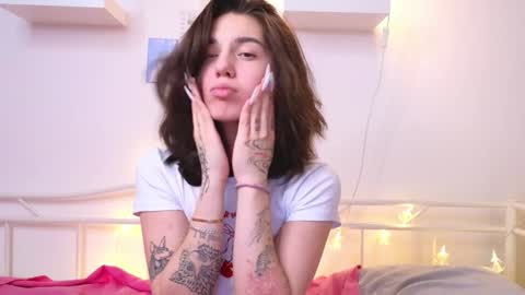 Snapshot of mystica_ chatting on January 11, 11:45 am MILLI online show from January 11, 11:45 am