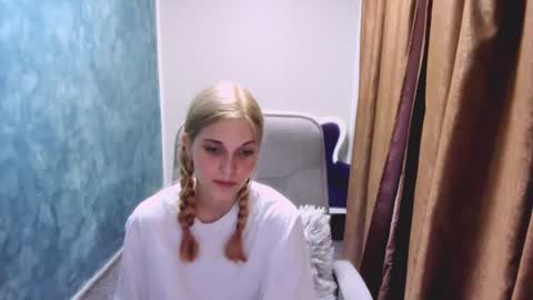 mysticaluna06 online show from July 14, 10:15 pm