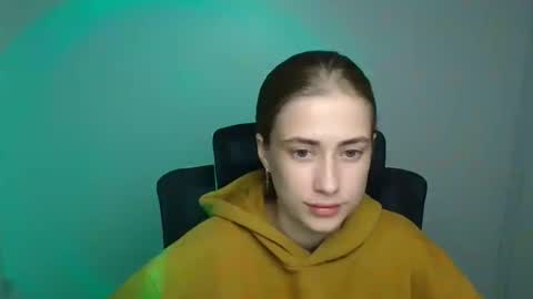 Emelie online show from September 16, 5:10 am