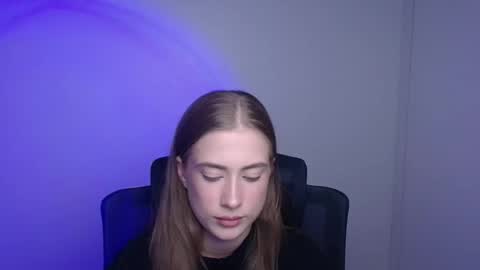 Emelie online show from September 12, 5:20 am