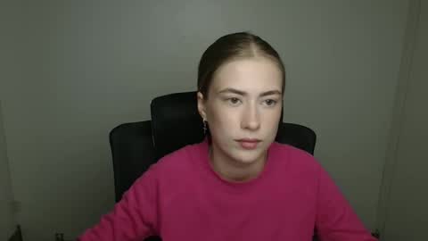 Emelie online show from September 19, 5:22 am