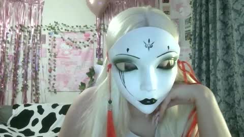 mysticyumiko online show from December 22, 2:24 pm