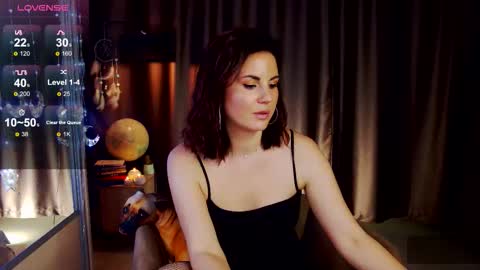 Angeline online show from March 29, 7:37 pm