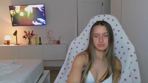 Eva online show from October 15, 8:31 pm