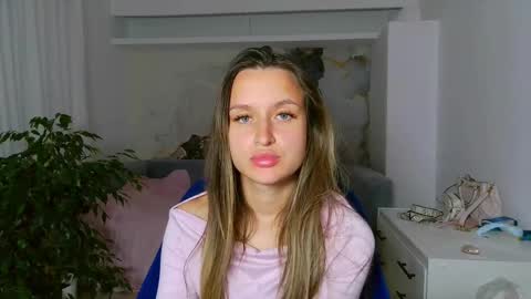 Eva online show from May 25, 7:53 pm