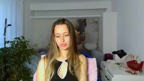 Eva online show from June 3, 6:24 pm