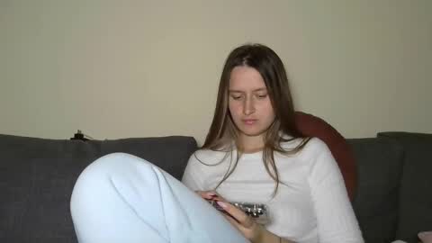Snapshot of n0names chatting on February 15, 10:42 pm Eva online show from February 15, 10:42 pm