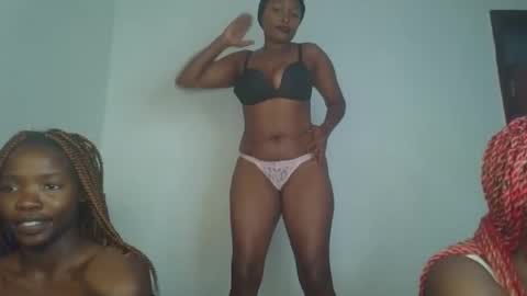 nadia_lisse online show from November 11, 2:36 am