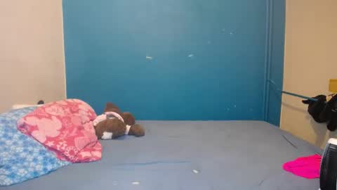 nadinnnea online show from March 7, 6:43 pm