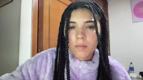 naduu__xx online show from January 2, 11:49 pm
