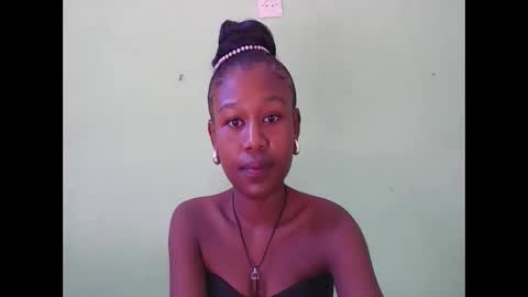 nah296652 online show from March 1, 5:22 am