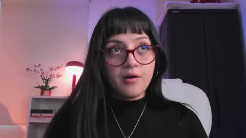 Nahia INDEPENDENT MODEL P online show from March 28, 10:55 pm