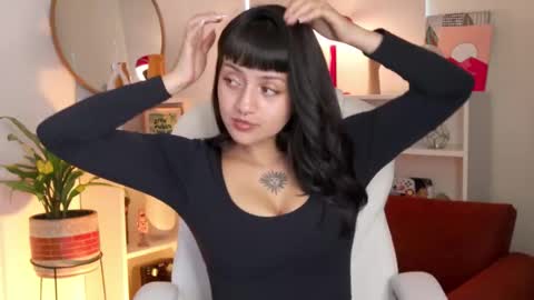 Nahia INDEPENDENT MODEL P online show from October 7, 9:44 pm