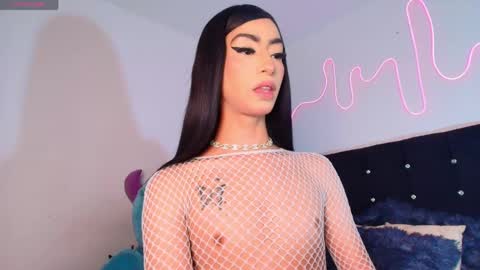 NahiaVictoria  online show from May 19, 4:14 pm