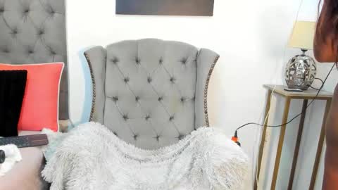 nahirobyy ebonyy online show from November 5, 7:05 pm