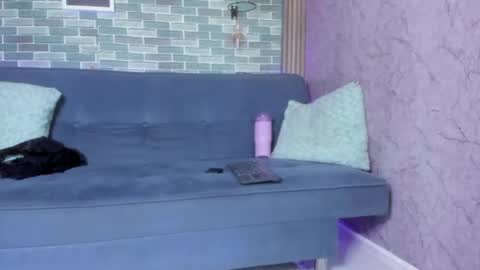 Nahla online show from May 22, 9:21 pm