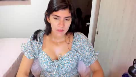 independent model online show from December 2, 2:43 am