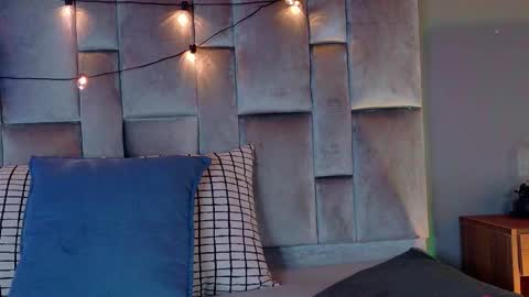  VICTORIA  online show from January 13, 7:43 pm