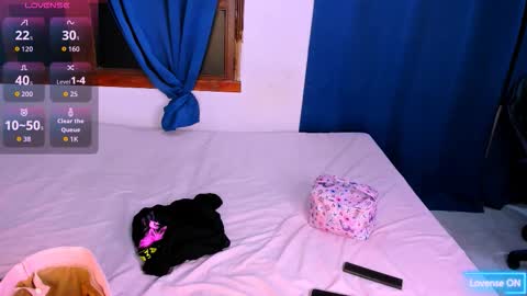 Nahomy online show from October 2, 1:15 am