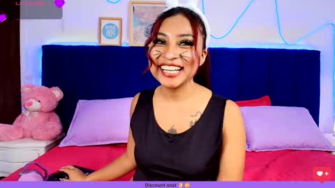 Naia online show from March 25, 8:59 pm