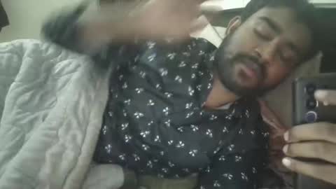 NAIRANANDU28 online show from December 17, 6:58 pm