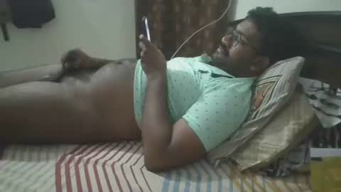 NAIRANANDU28 online show from April 1, 7:00 pm