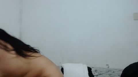 naisha and axel2 online show from October 3, 5:49 am