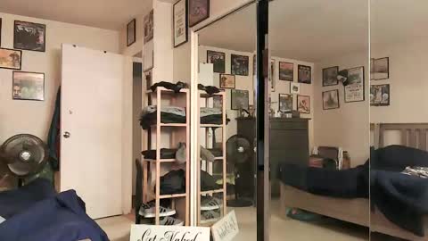 nakedmonkey online show from February 16, 12:42 am