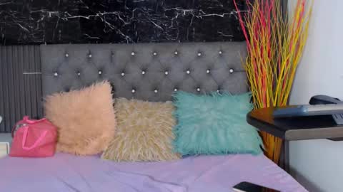 NALAROY online show from February 25, 5:41 am