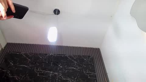 NALAROY online show from January 6, 4:44 pm