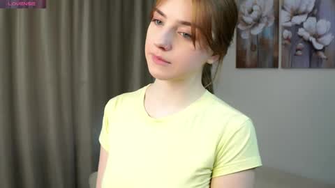 Kiana online show from May 2, 8:20 am