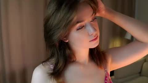 Kiana online show from June 17, 7:13 am