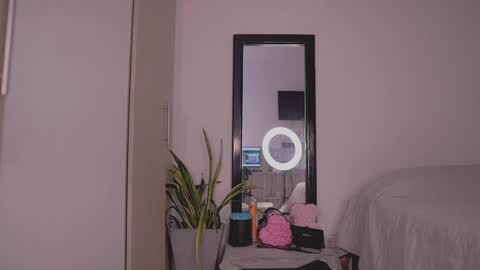 Michelle online show from October 18, 9:19 pm