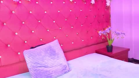 nanis james15 online show from January 9, 3:23 am