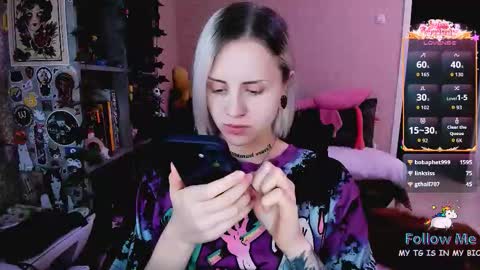 Monday-Friday 12-4 AM and 6-9 AM New York time online show from January 16, 9:46 pm