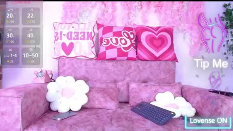 naomi_femme online show from May 15, 11:18 am