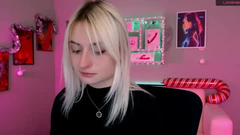 Naomi online show from January 5, 8:45 pm