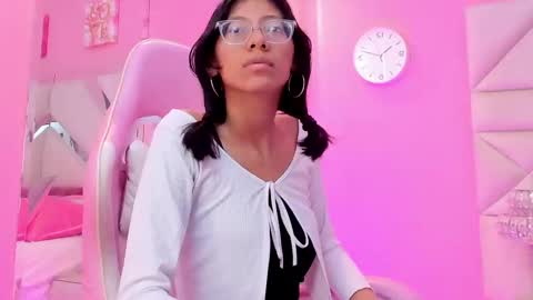 naomi_sara online show from September 8, 8:41 pm