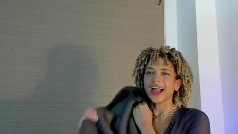 naomidawson online show from January 14, 1:02 am