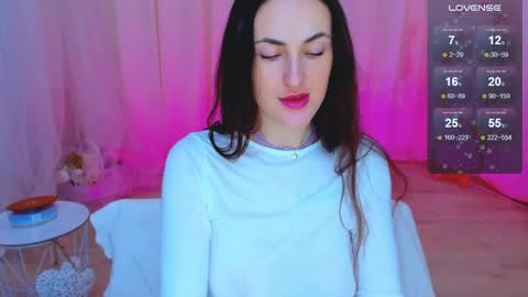 Naomi online show from December 4, 8:17 am