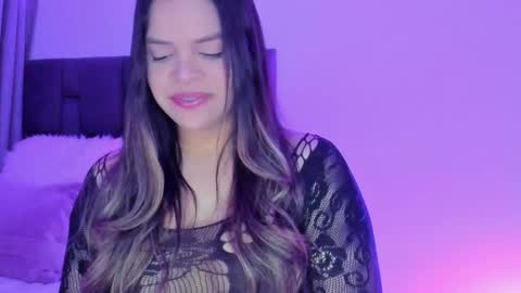 Snapshot of naomipalmer_ chatting on October 31, 2:23 am Naomi online show from October 31, 2:23 am