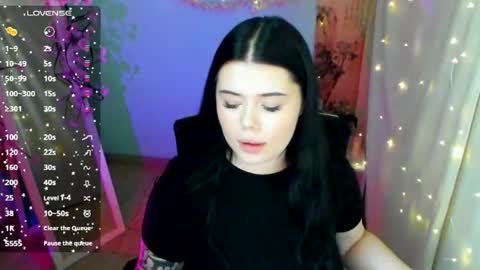 Naomi online show from June 25, 9:03 am